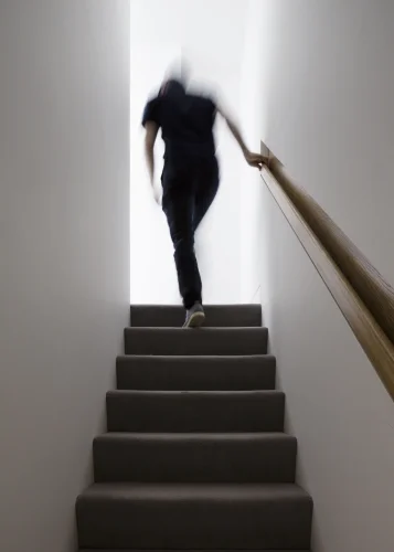 11_MC_7410_L_PRINT_timber handrail to stairs.jpg