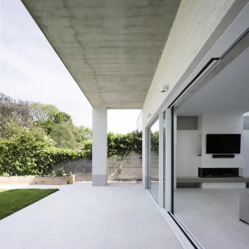 13_A_MC_7448_L_PRINT_concrete canopy and terrace.jpg