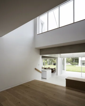 3_A_MC_7335_L_PRINT_clerestory window lighting central hall.jpg